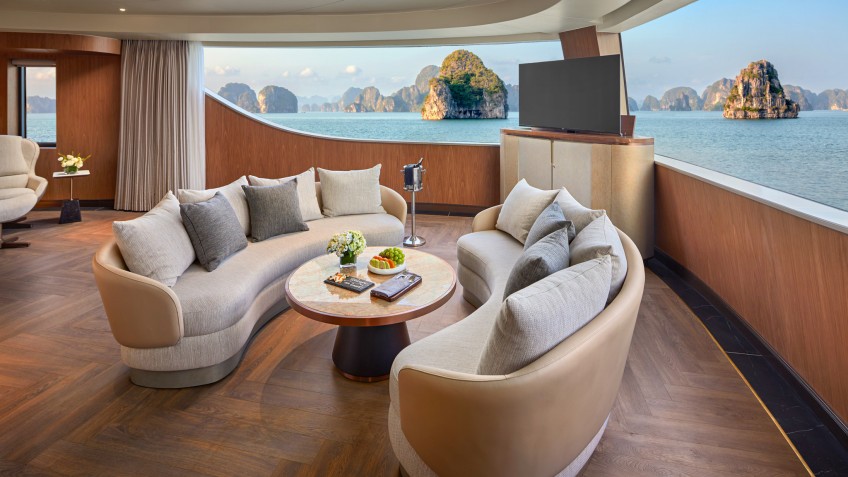 Grand Pioneers (Essence Grand) Cruise: Enjoy a 1st-class cruise