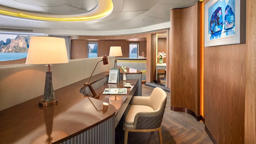 Grand Pioneers (Essence Grand) Cruise: Indoor Work Area