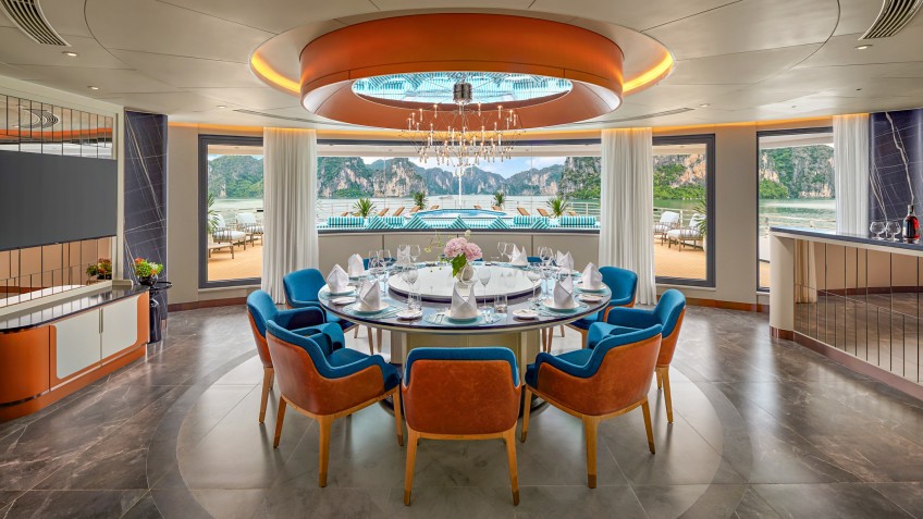 Grand Pioneers (Essence Grand) Cruise: Prestige Dining Club