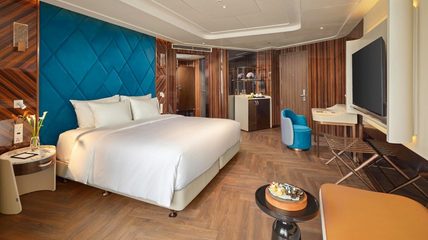 Grand Pioneers (Essence Grand) Cruise: High-class Room with Modern Interiors