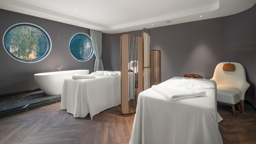 Grand Pioneers (Essence Grand) Cruise: Lap Of Luxury Spa