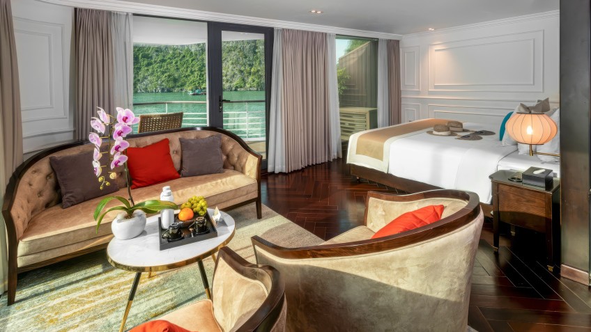 Capella Cruise: Sunlit chamber with private terrace