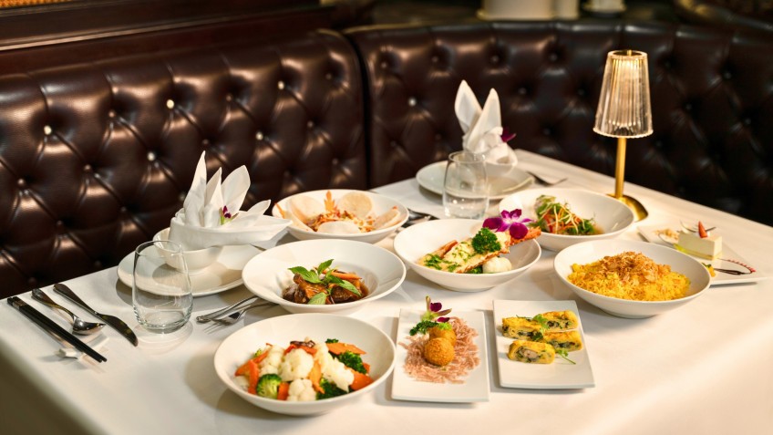 Ambassador Cruise: Set Menu for Dinner