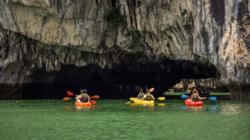Ambassador Cruise: Kayaking in Luon Cave