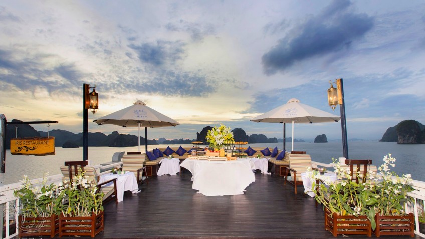 Hera Grand Luxury Cruise: Outdoor Iris Restaurant