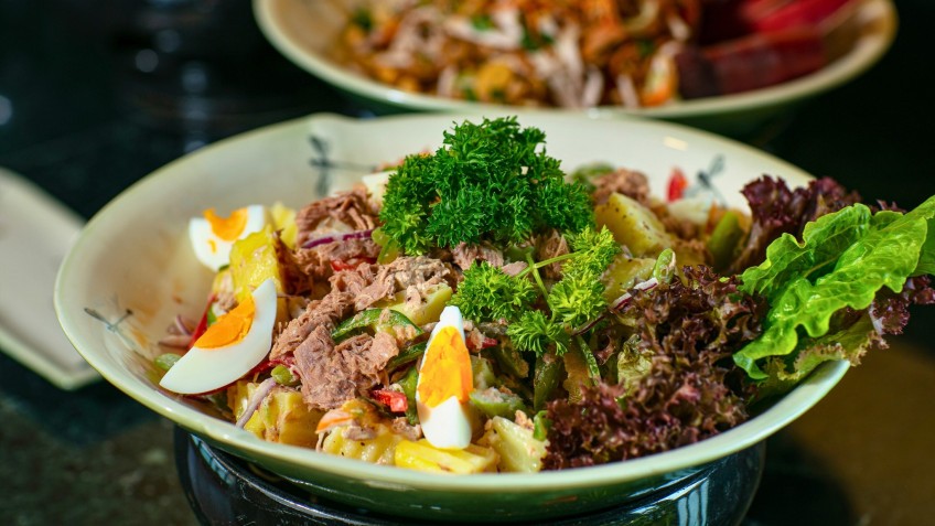 Nostalgia Cruise: Appetizing Salad