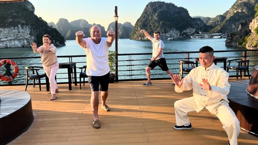 Nostalgia Cruise: Tai Chi Session