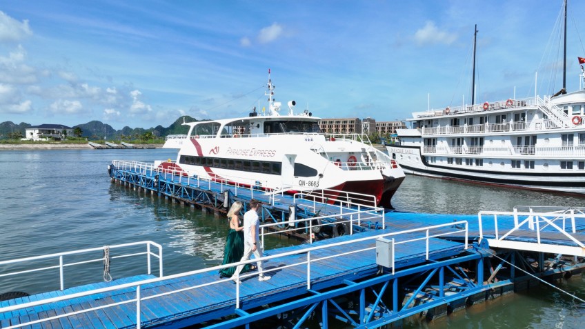 Paradise Grand Cruise: Transfer to the main ship