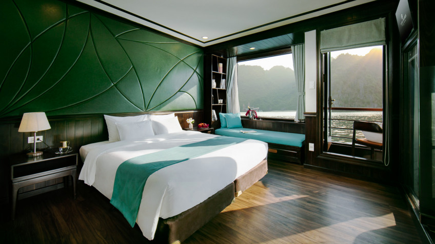 Peony Cruise: A Double Bed Family Deluxe