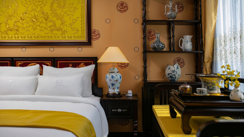 Nostalgia Cruise: Ancient Vietnam Feudatory Furniture