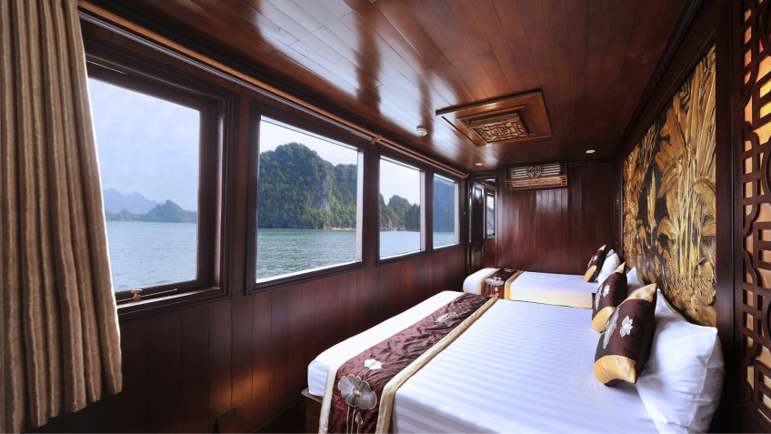 Renea Cruise: Widely Bai Tu Long ocean view