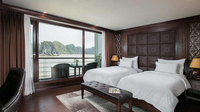 Mon Cheri Cruise: Twin Room with Large Window