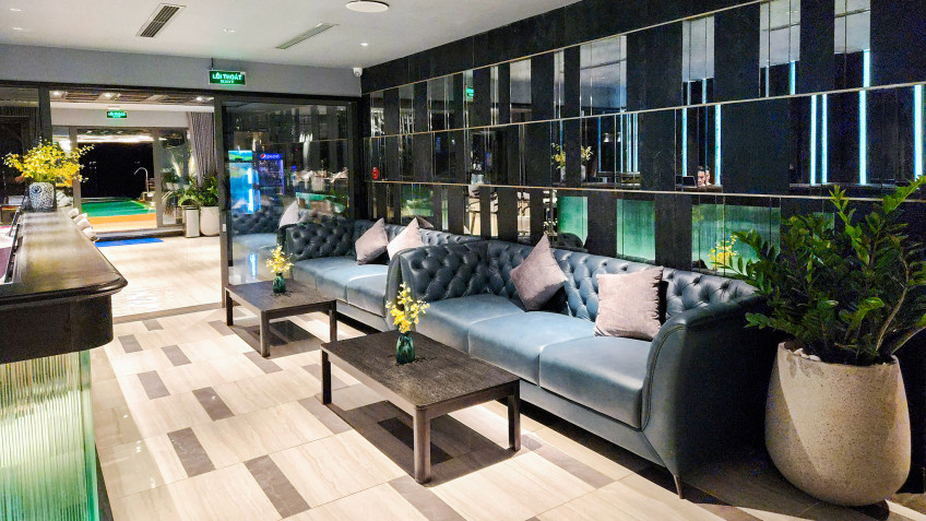 Elite of the Seas Cruise: Emerald vibe reception