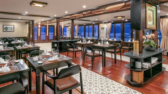 Mila Cruise (formerly Glory Legend): Elegant and bright space