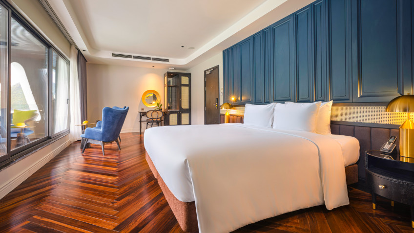 Elite of the Seas Cruise: Nicely designed in luxury cabin