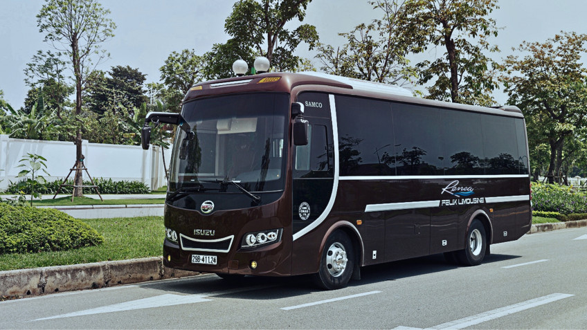 Renea Cruise: New Shuttle Bus on Budget