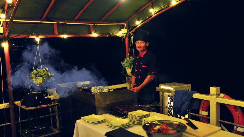 Renea Cruise: Live grill on sundeck