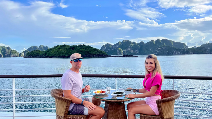Capella Cruise: Majestic Halong Bay view