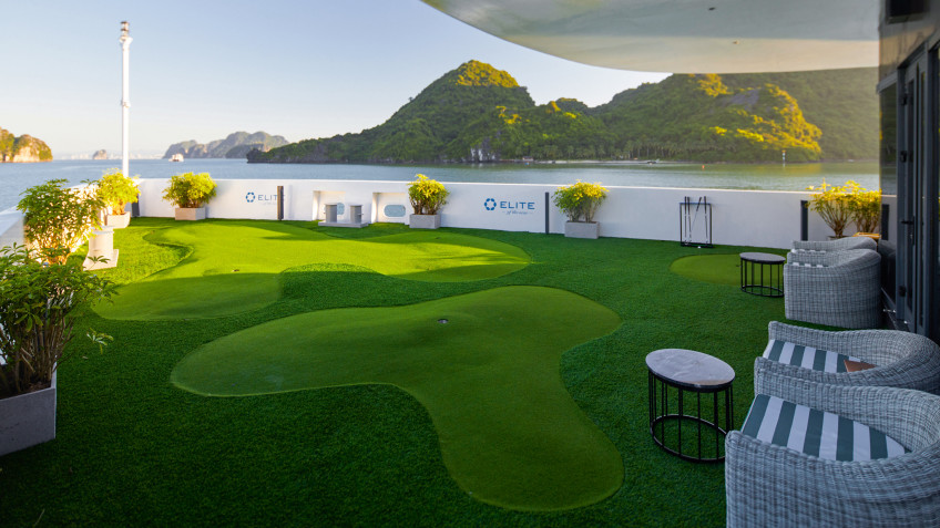 Elite of the Seas Cruise: Miniature Golf Course On Board