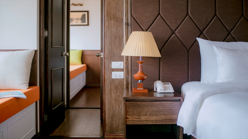 Mon Cheri Cruise: Connecting Door For Privacy