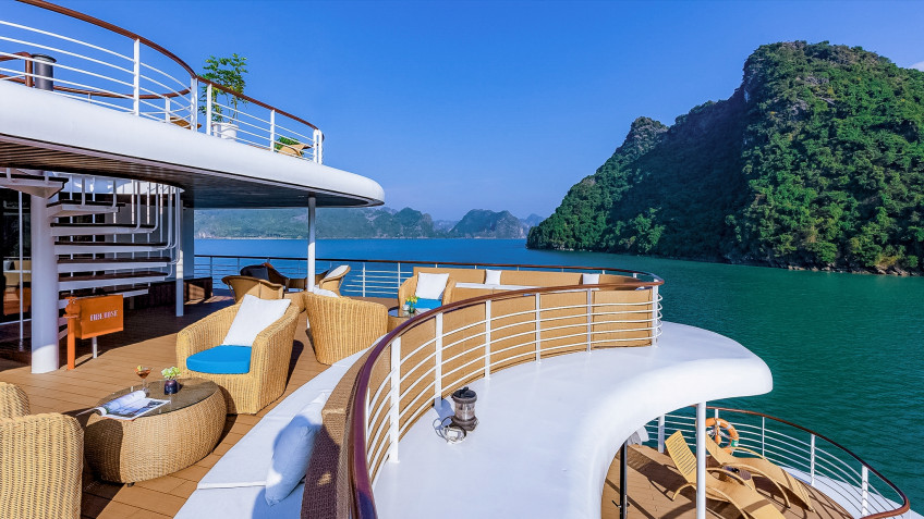 Capella Cruise: Relish natural beauty from terrace