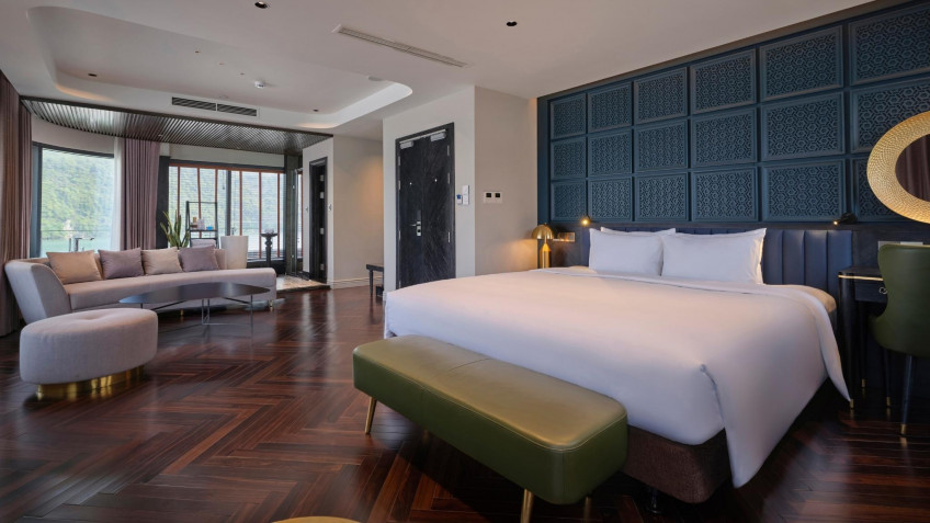 Elite of the Seas Cruise: Overview Of the Spacious Cabin