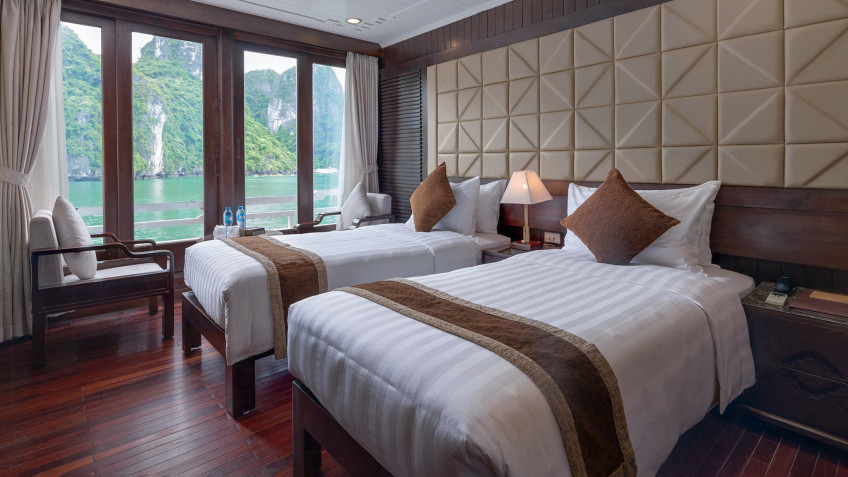 Mila Cruise (formerly Glory Legend): Cozy budget accommodation