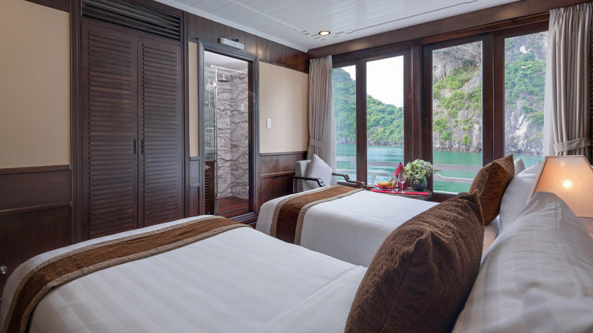 Mila Cruise (formerly Glory Legend): Comfortable twin room