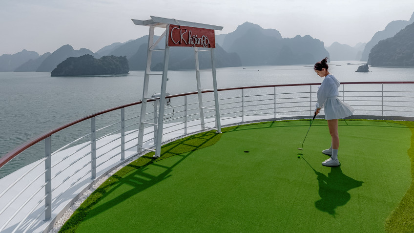 Capella Cruise: Practice golf skill