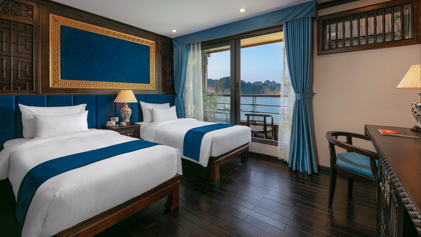 Nostalgia Cruise: Prince & Princess Suite