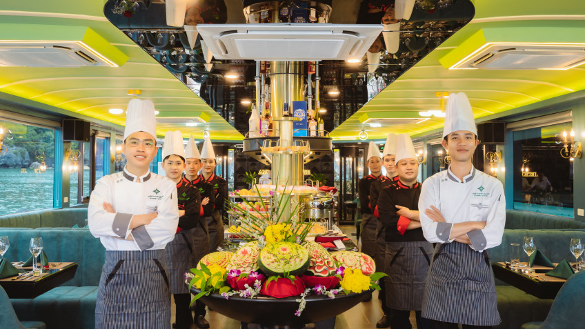 Amethyst Day Cruise: Attentive and helpful crew team