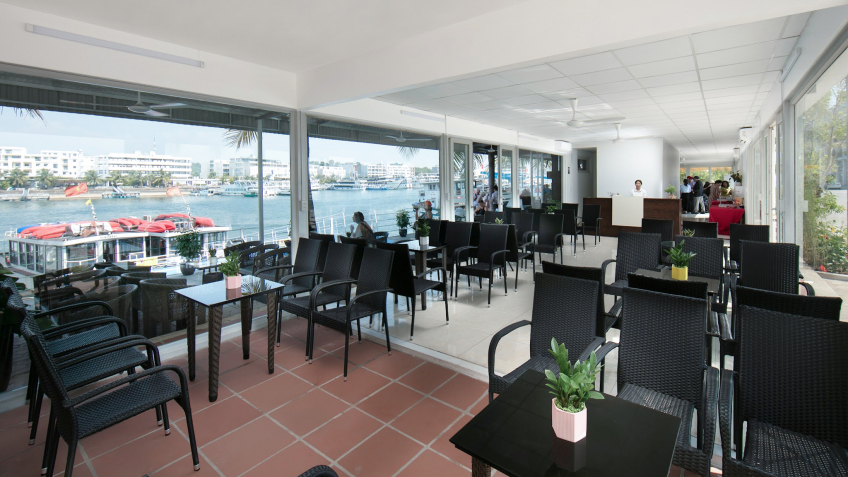 Mon Cheri Cruise: Spacious Waiting Room, Tuan Chau Port