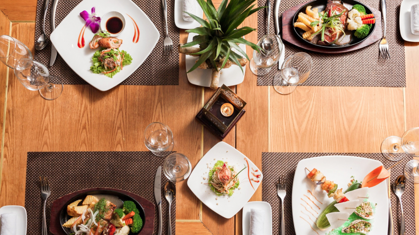 Mon Cheri Cruise: Sumptuous Meal For Group