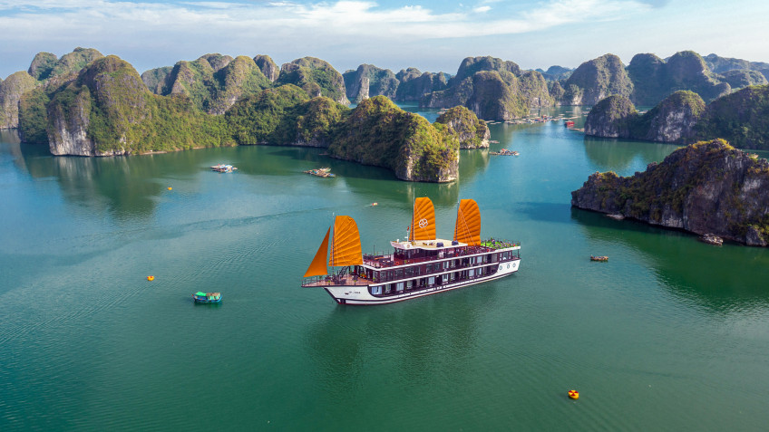 Peony Cruise: Peony Junk Cruise In Lan Ha Bay