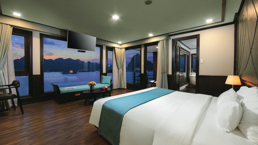 Peony Cruise: Vast & Comfortable For Overnight Stay